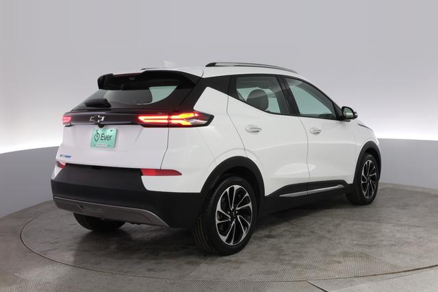 2023 Chevrolet Bolt EUV — photo 2 of 19