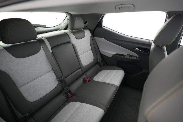 2023 Chevrolet Bolt EUV — photo 4 of 19
