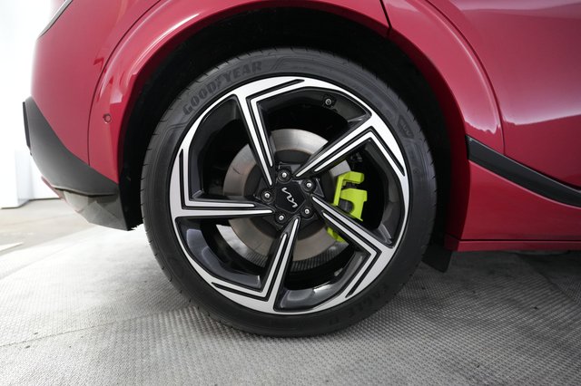 2023 Kia EV6 — photo 7 of 20