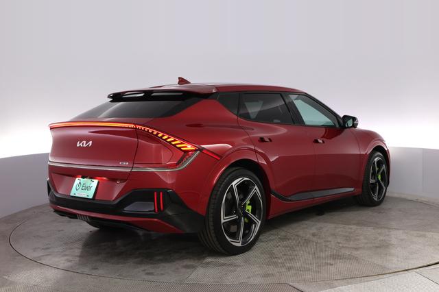 2023 Kia EV6 — photo 2 of 20