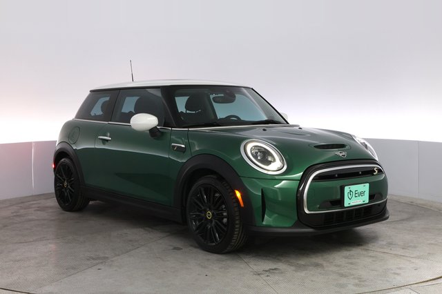 2024 MINI Cooper SE — photo 10 of 18