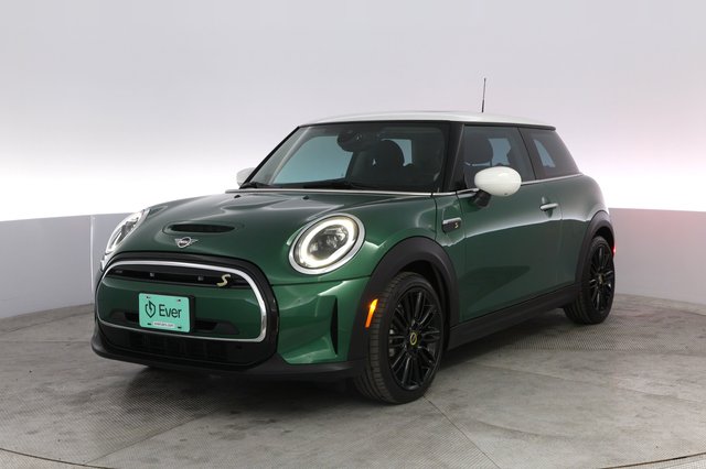 2024 MINI Cooper SE — VIN WMW13DJ06R2V88146