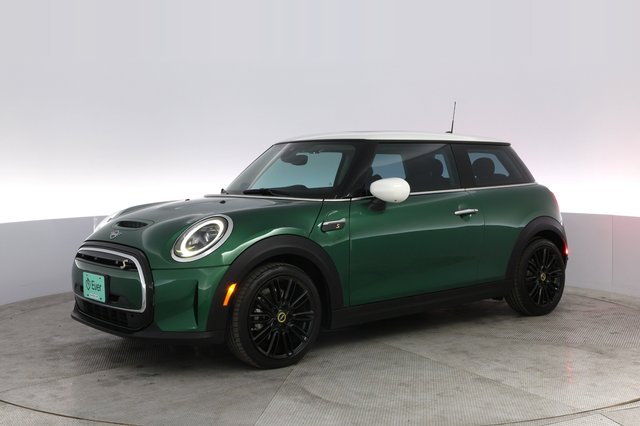 2024 MINI Cooper SE — photo 14 of 18