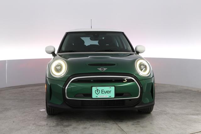 2024 MINI Cooper SE — photo 9 of 18