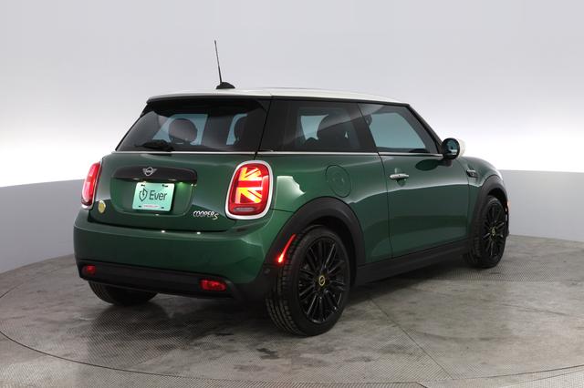 2024 MINI Cooper SE — photo 2 of 18