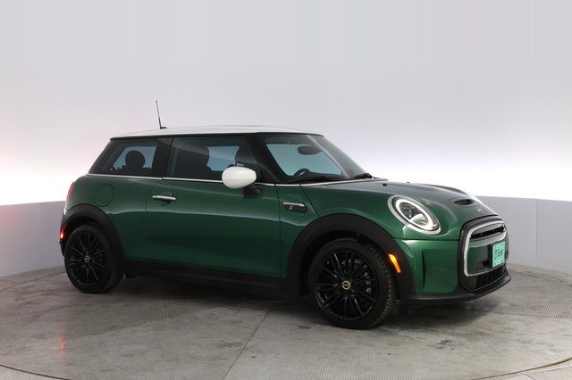 2024 MINI Cooper SE — photo 11 of 18