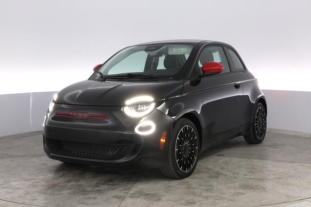 2024 Fiat 500e — VIN ZFAFFAA4XRX216529
