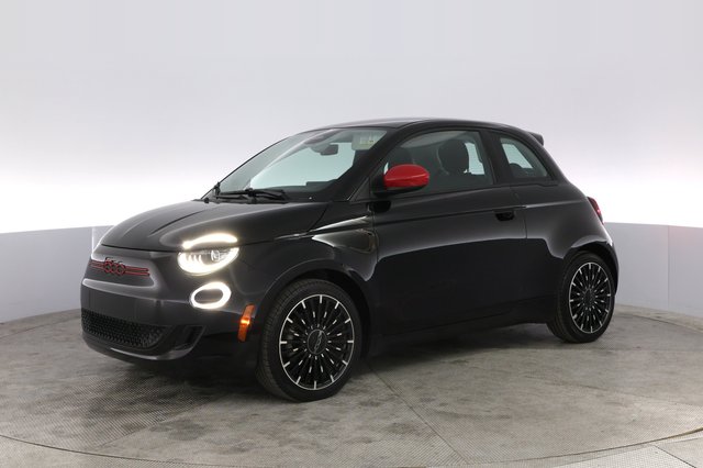 2024 Fiat 500e — photo 14 of 19