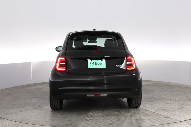 2024 Fiat 500e — photo 12 of 19