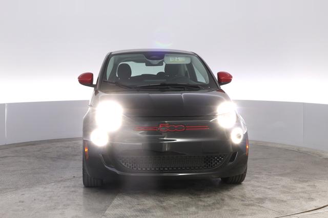 2024 Fiat 500e — photo 9 of 19