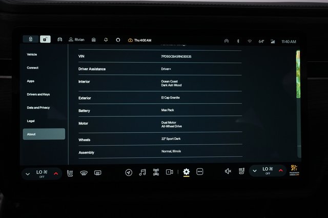 2024 Rivian R1S — photo 23 of 25