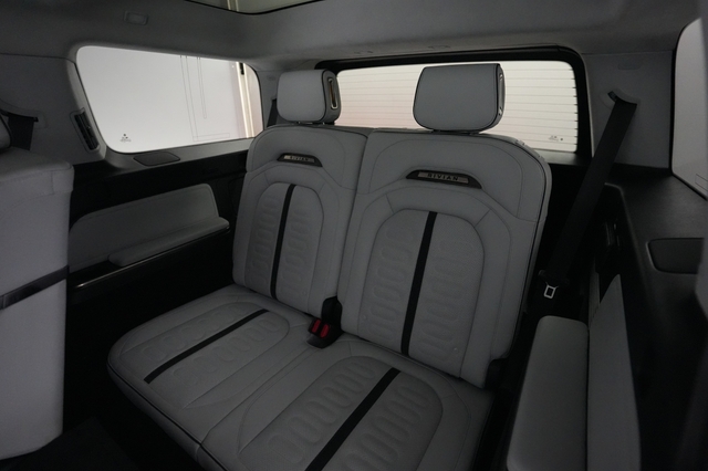 2024 Rivian R1S