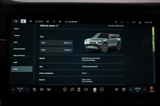 2024 Rivian R1S — photo 5 of 25