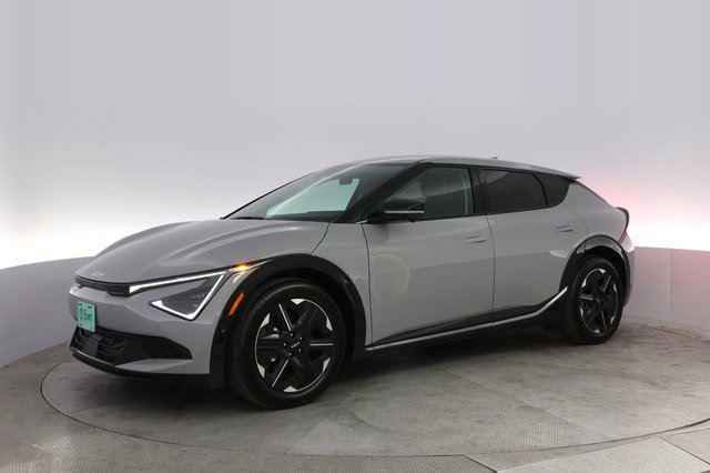 2025 Kia EV6 — photo 14 of 24