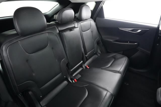 2025 Kia EV6 — photo 4 of 24