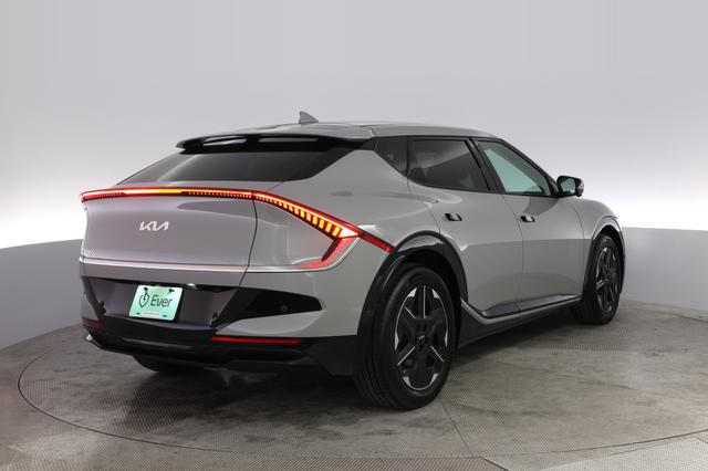 2025 Kia EV6 — photo 2 of 24
