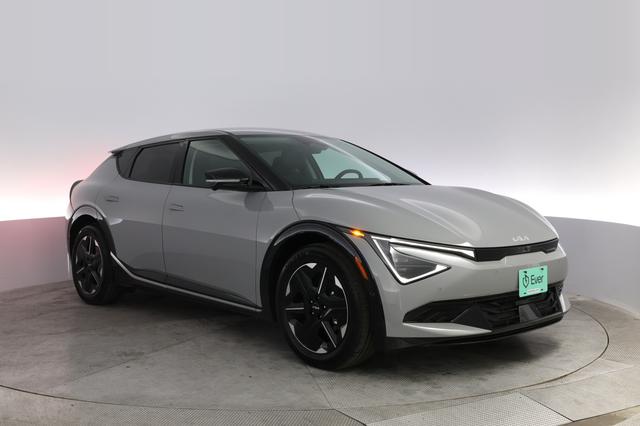 2025 Kia EV6 — photo 10 of 24