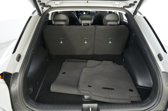 2025 Kia EV6 — photo 6 of 24