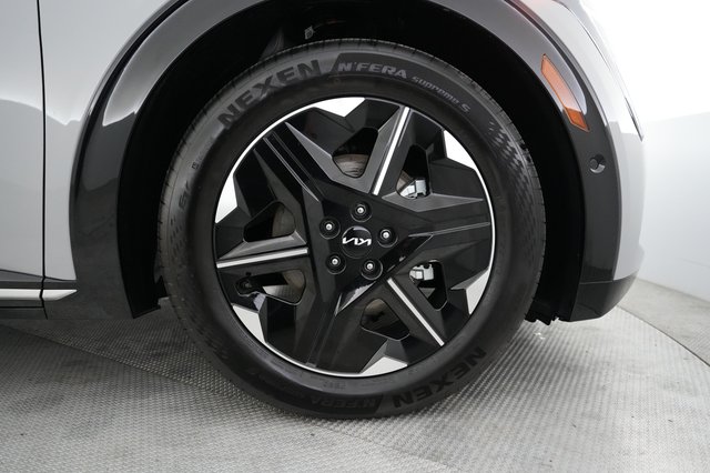 2025 Kia EV6 — photo 16 of 24