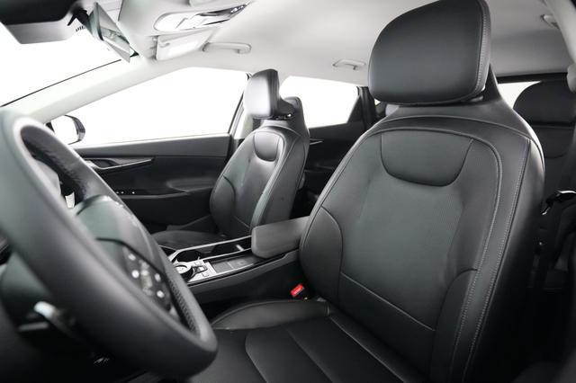 2025 Kia EV6 — photo 3 of 24