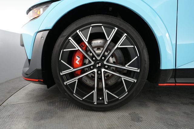 2025 Hyundai IONIQ 5 — photo 15 of 21