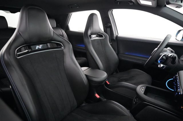 2025 Hyundai IONIQ 5 — photo 18 of 21