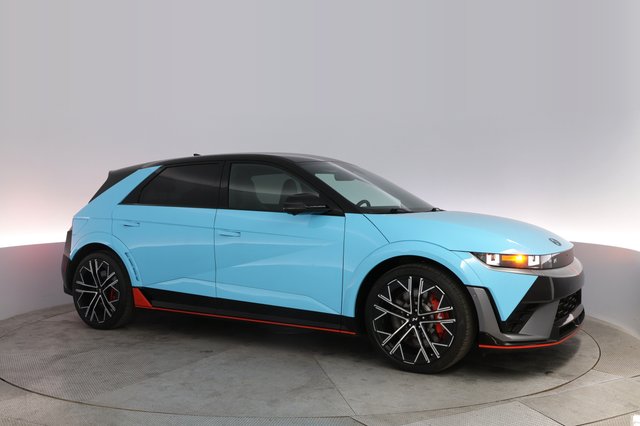 2025 Hyundai IONIQ 5 — photo 11 of 21