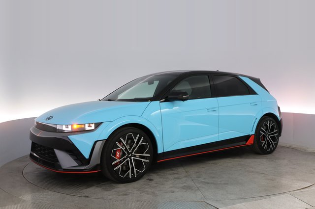 2025 Hyundai IONIQ 5 — photo 14 of 21