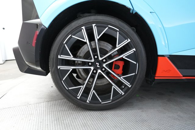 2025 Hyundai IONIQ 5 — photo 17 of 21