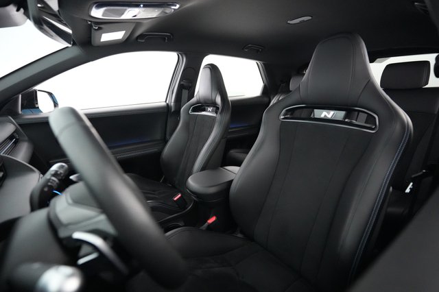 2025 Hyundai IONIQ 5 — photo 3 of 21