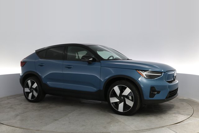 2022 Volvo C40 Recharge — photo 11 of 21