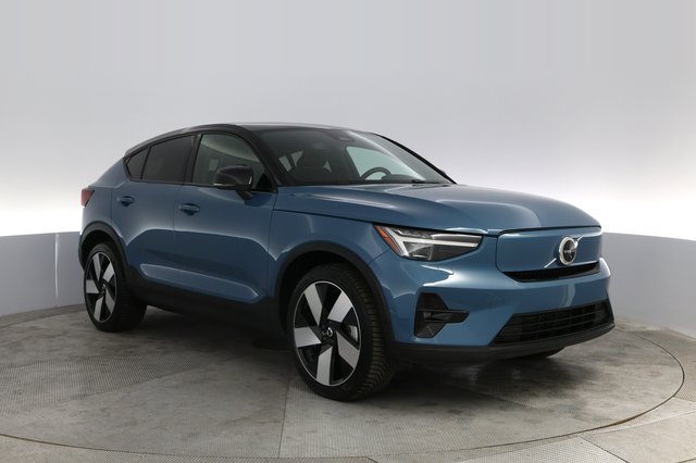 2022 Volvo C40 Recharge — photo 10 of 21