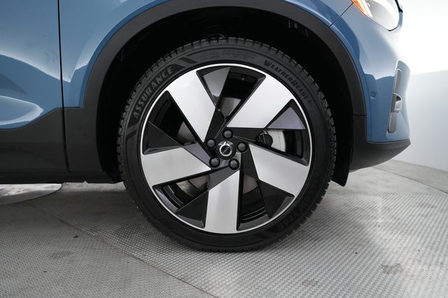 2022 Volvo C40 Recharge — photo 16 of 21
