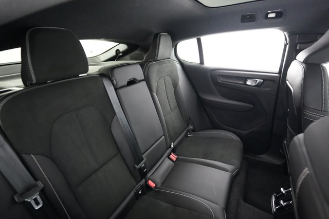 2022 Volvo C40 Recharge — photo 4 of 21