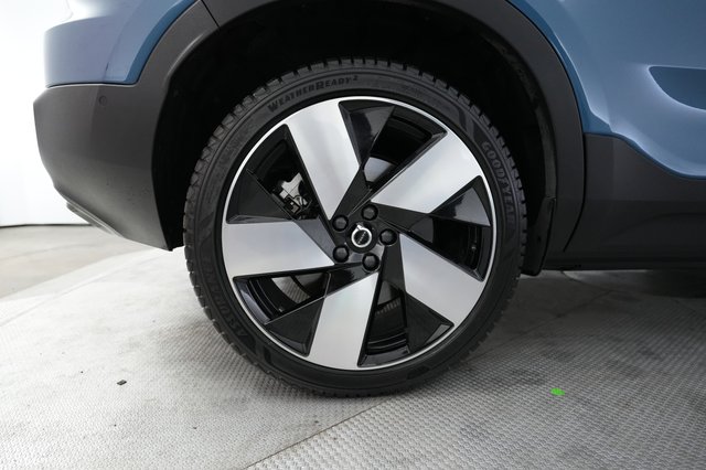 2022 Volvo C40 Recharge — photo 17 of 21