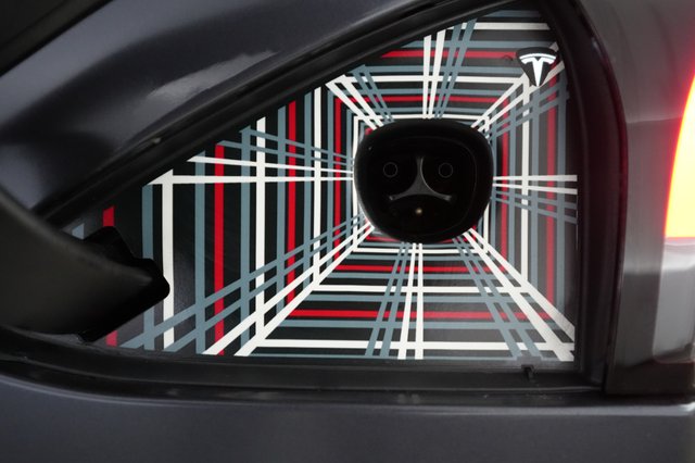 2022 Tesla Model S — photo 8 of 20