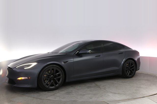 2022 Tesla Model S — photo 14 of 20