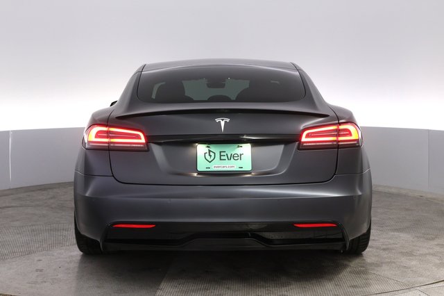2022 Tesla Model S — photo 12 of 20