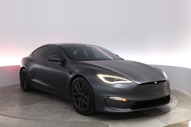 2022 Tesla Model S — photo 10 of 20