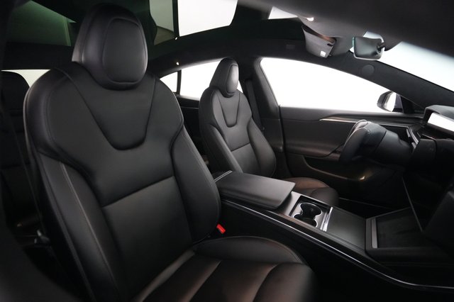 2022 Tesla Model S — photo 17 of 20