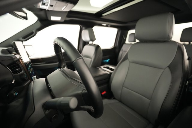 2023 Ford F-150 Lightning — photo 3 of 15