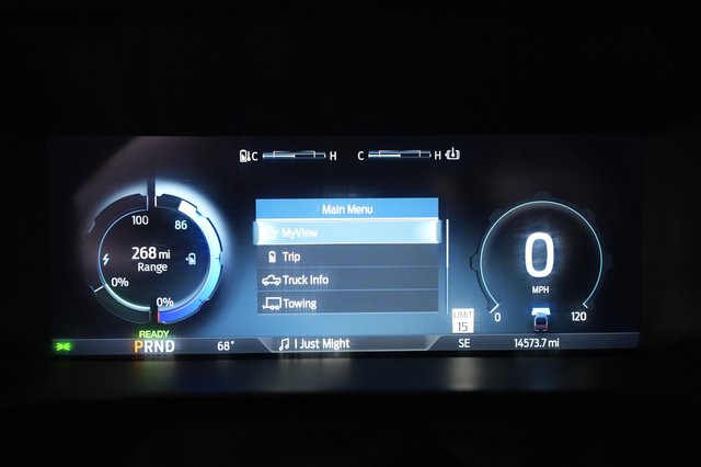 2023 Ford F-150 Lightning — photo 5 of 15