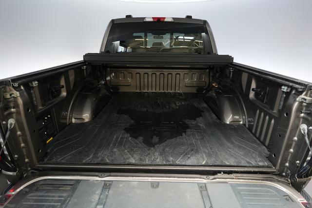2023 Ford F-150 Lightning — photo 6 of 15