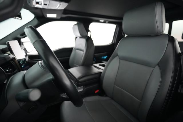 2023 Ford F-150 Lightning — photo 3 of 15
