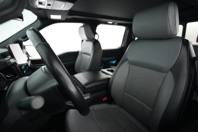 2023 Ford F-150 Lightning — photo 3 of 15