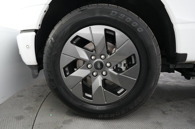 2023 Ford F-150 Lightning — photo 9 of 15