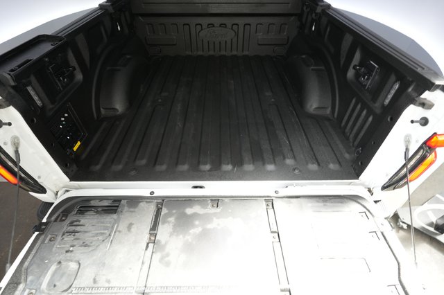 2023 Ford F-150 Lightning — photo 6 of 15