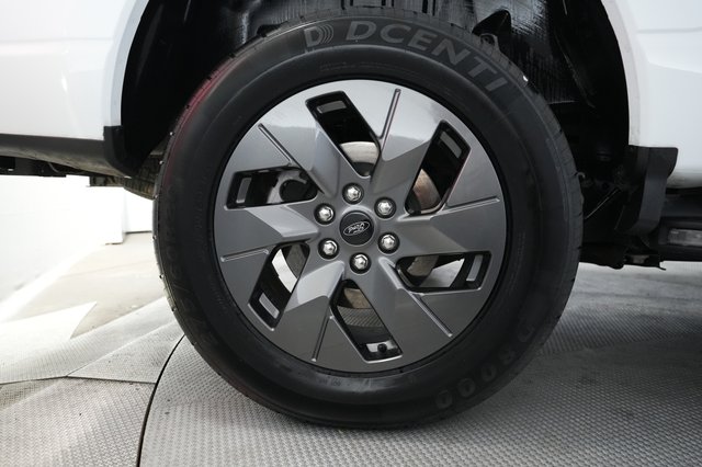 2023 Ford F-150 Lightning — photo 11 of 15