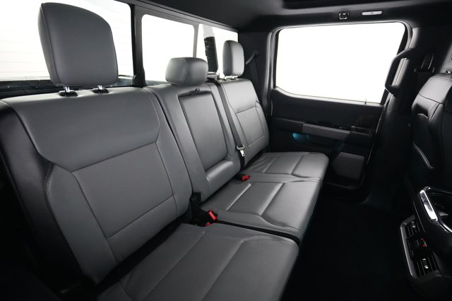2023 Ford F-150 Lightning — photo 4 of 15