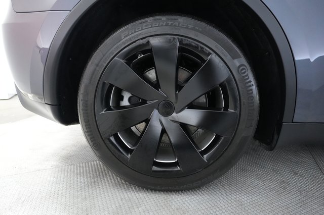 2021 Tesla Model Y — photo 17 of 21